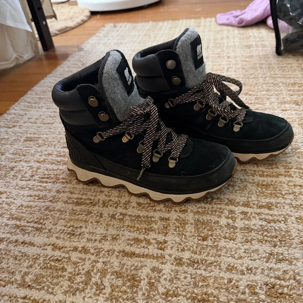 Sorel Women’s Black Winter Boots
